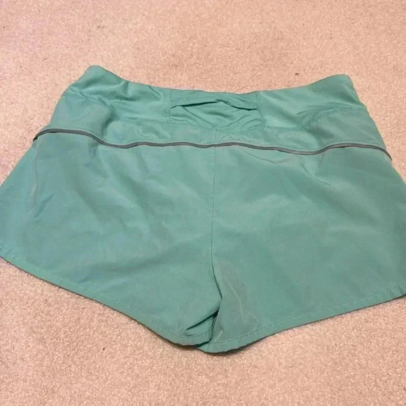 Green Reebok athletic shorts size medium - Picture 4 of 6